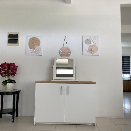 Cempaka Homestay Soga Perdana Бату Пахат Екстериор снимка