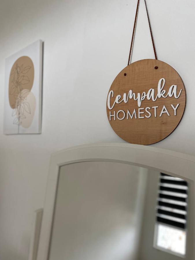 Cempaka Homestay Soga Perdana Бату Пахат Екстериор снимка