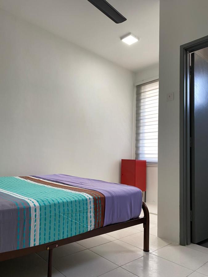 Cempaka Homestay Soga Perdana Бату Пахат Екстериор снимка
